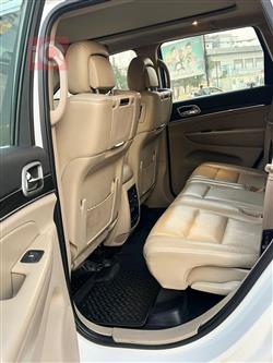 جیپ گراند شیرۆکی